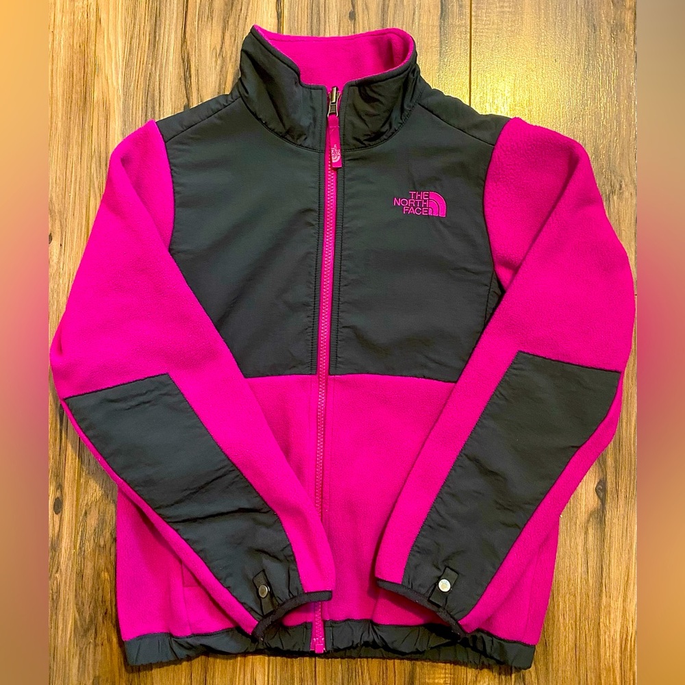 The North Face Fleece Denali Jacket. Girls youth size M 10/12
